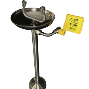 Lavaojos de pedestal de acero inoxidable, vista frontal, Sköld Safety